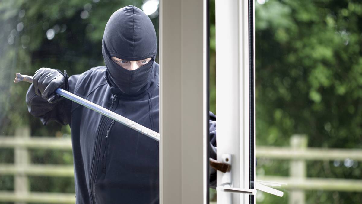  Plastic windows of high quality are excellent at protecting your home from overheating, cold wind, dust, and street noise, but in some cases windows themselves need protection. In the next news releases we will tell you how to protect plastic windows from burglary. 