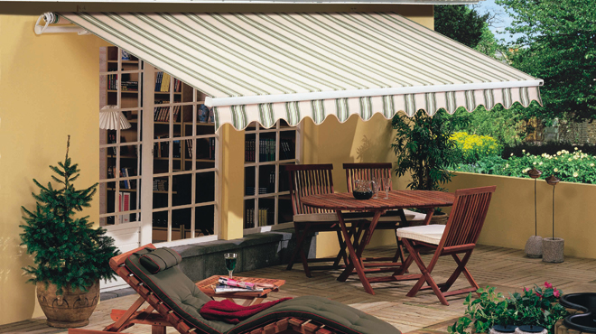 Awnings are becoming more popular. The management of these external means of sun protection is carried out directly from the room. They are successfully used in cafes and restaurants, but on the balconies they will look great also.