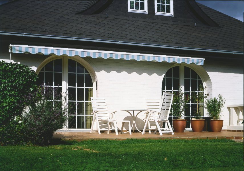 Most often PVC window of custom shapes are installed in the houses of a unique design.  The arched shape is reminiscent of the medieval splendor of the Gothic, also these windows can be opened at any angle, in contrast to the round ones. Triangular and trapezoidal windows are very complex designs, the size of the angle cannot be less than 30 degrees.The most popular among the custom shapes are semi-circular and arched windows. They cause positive emotions and contribute to the creation of unique appearance of the interior.  When ordering it is necessary to consider that the production of the windows of unusual shape takes more time as the process of their manufacture is quite complex technologically. The profile is heated and bends, giving the necessary form. The cost of such structures increases accordingly.