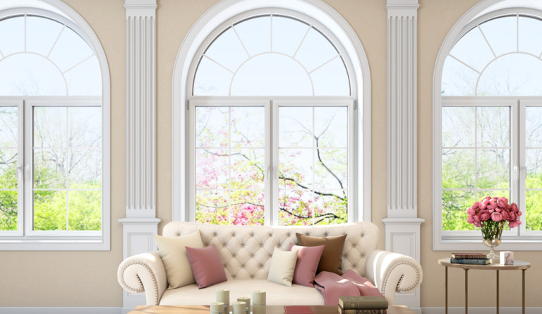 If the room is large, Windows can set the style for the whole interior. For fans of the classics a traditional form of window will fit best. In the interior it can be rectangular or arched.