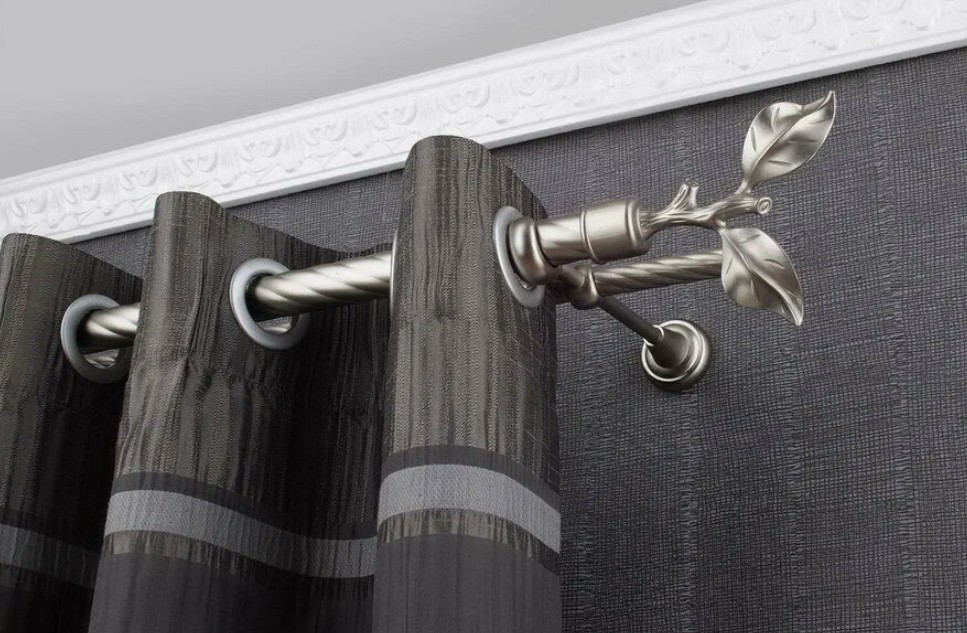 Карнизы: незримые дирижёры оконного ансамбля Карнизы: незримые дирижёры оконного ансамбля